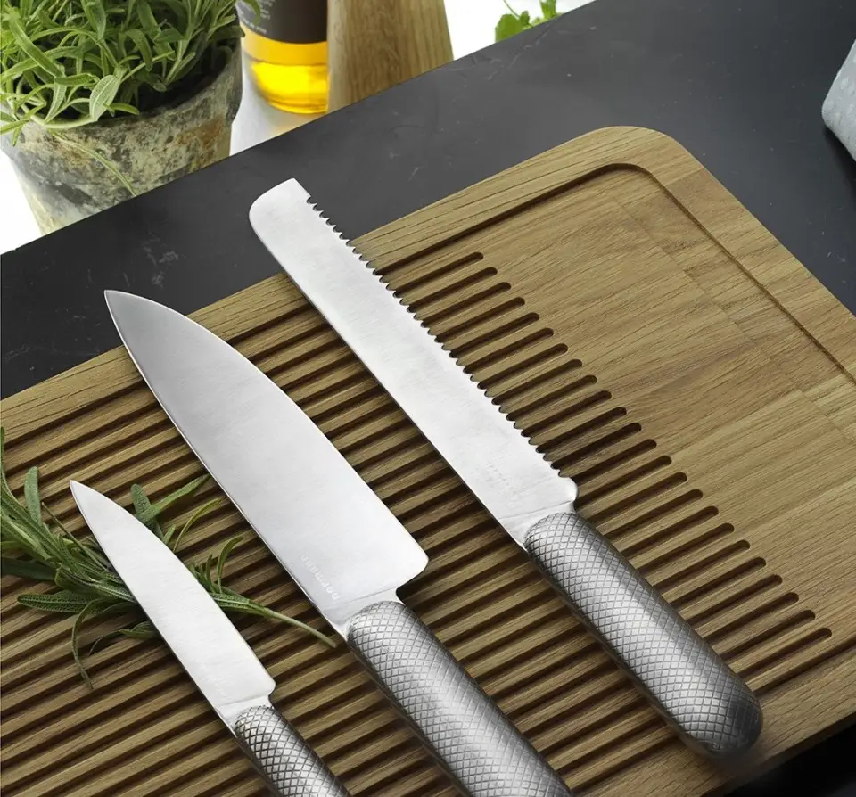 Noże kuchenne i stojaki na noże