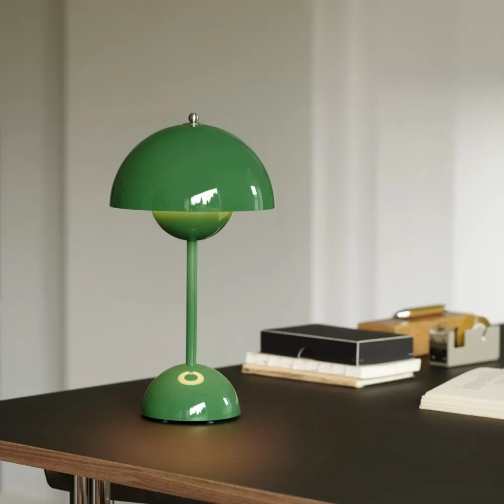 Lampa stołowa Flowerpot VP9 signal green Andtradition