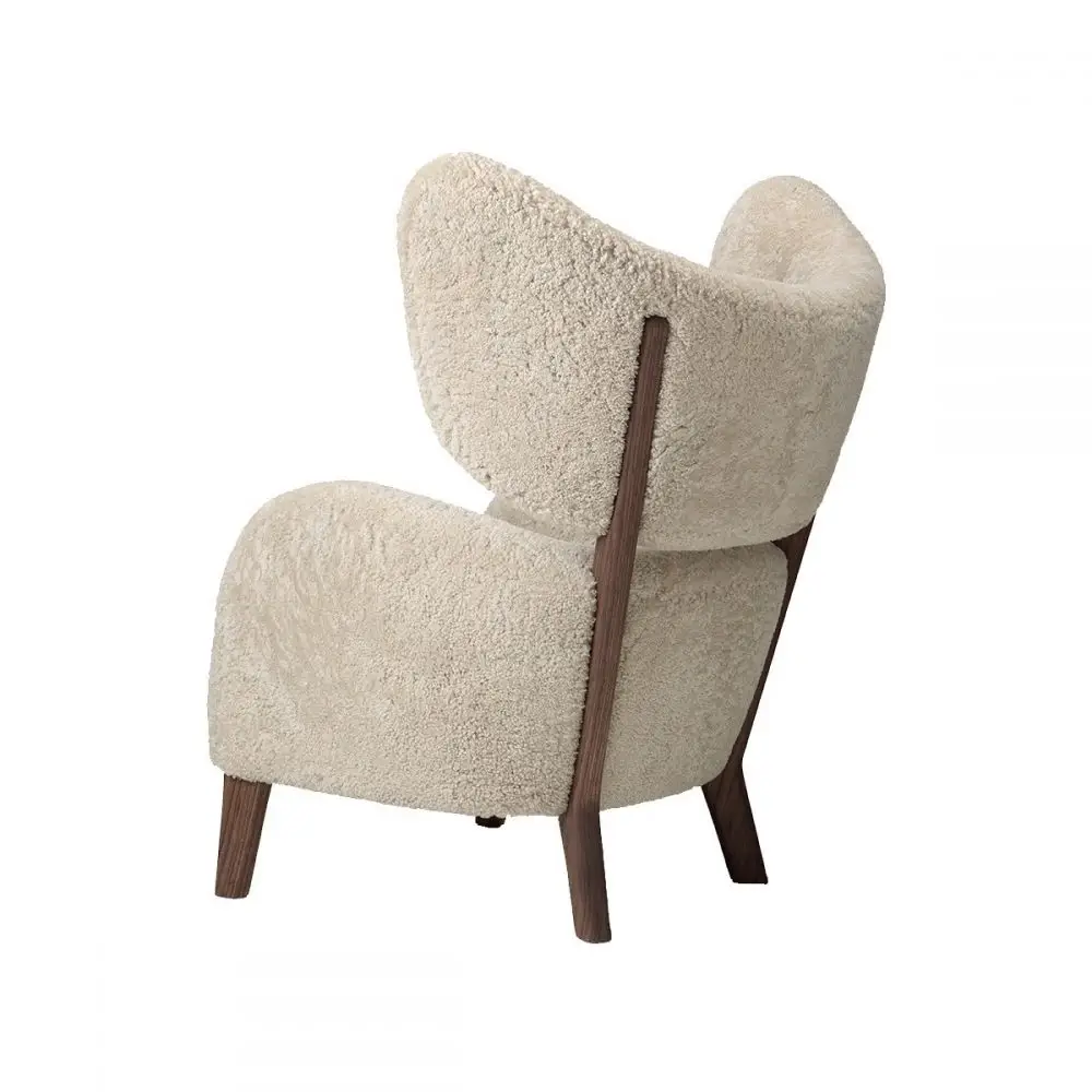Fotel My own chair sheepskin nóżki orzech By Lassen
