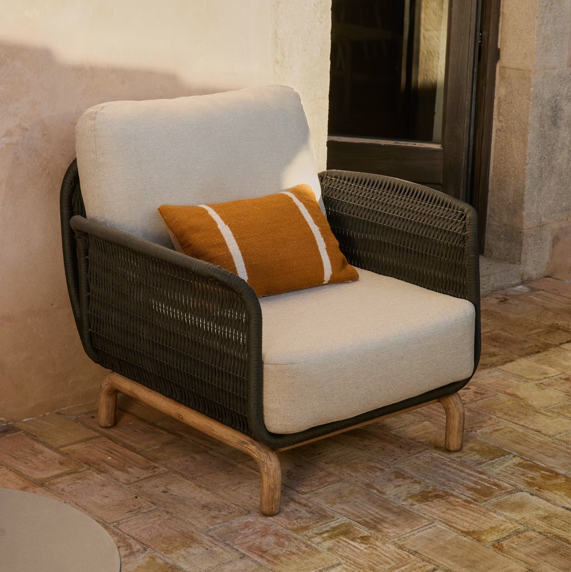 Fotel Ogrodowy Alipa Ciemnoszary Kave Home