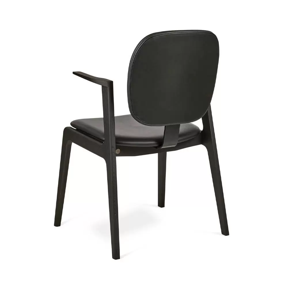 Krzesło Maron z podłokietnikiem czarny dąb czarna skóra