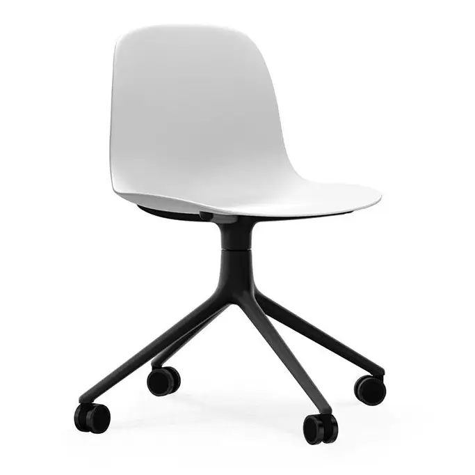 Krzesło biurowe Form czarna podstawa białe Normann Copenhagen