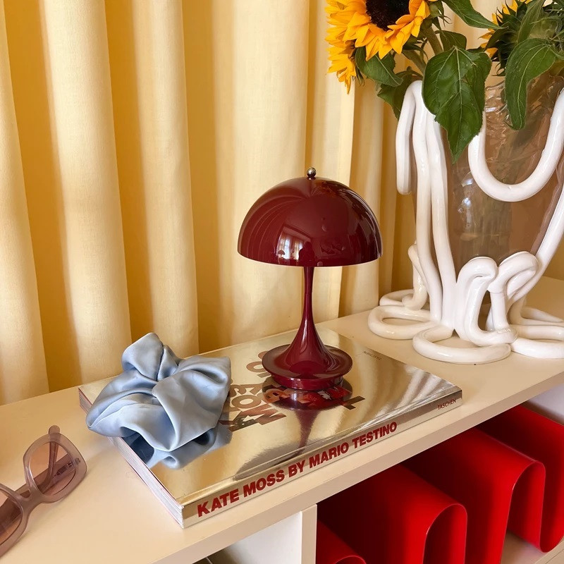 Lampa Przenośna Panthella 160 Portable Burgundowa Louis Poulsen