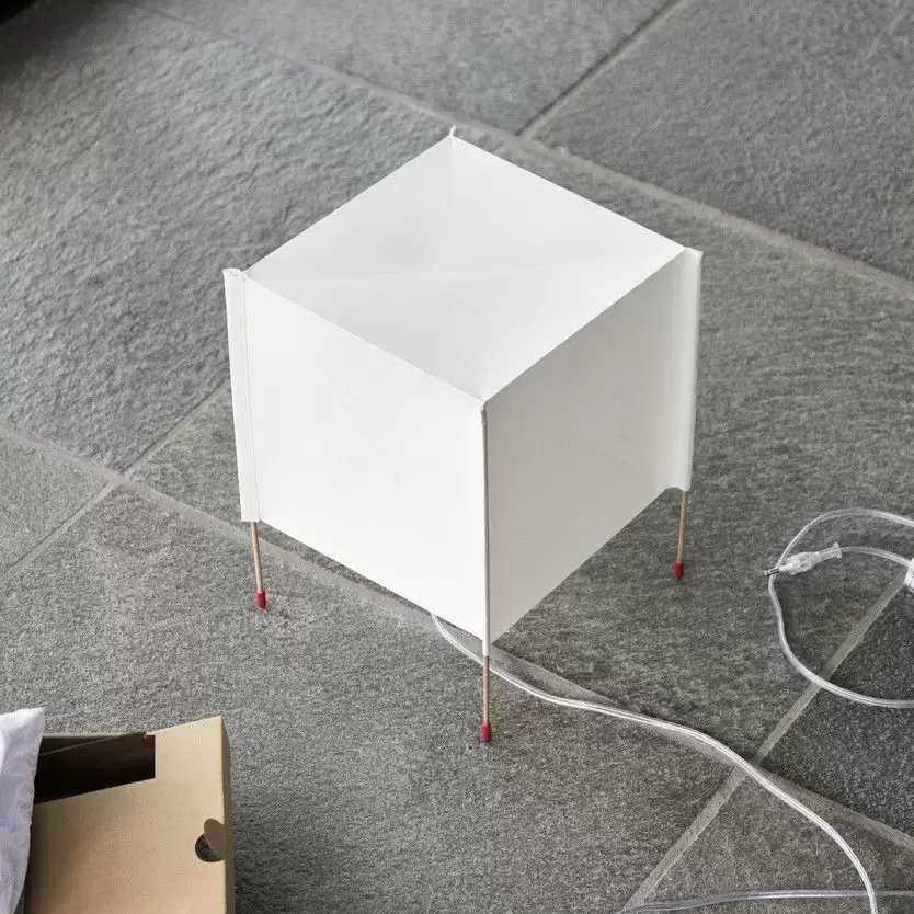 Lampa stołowa Paper Cube Hay
