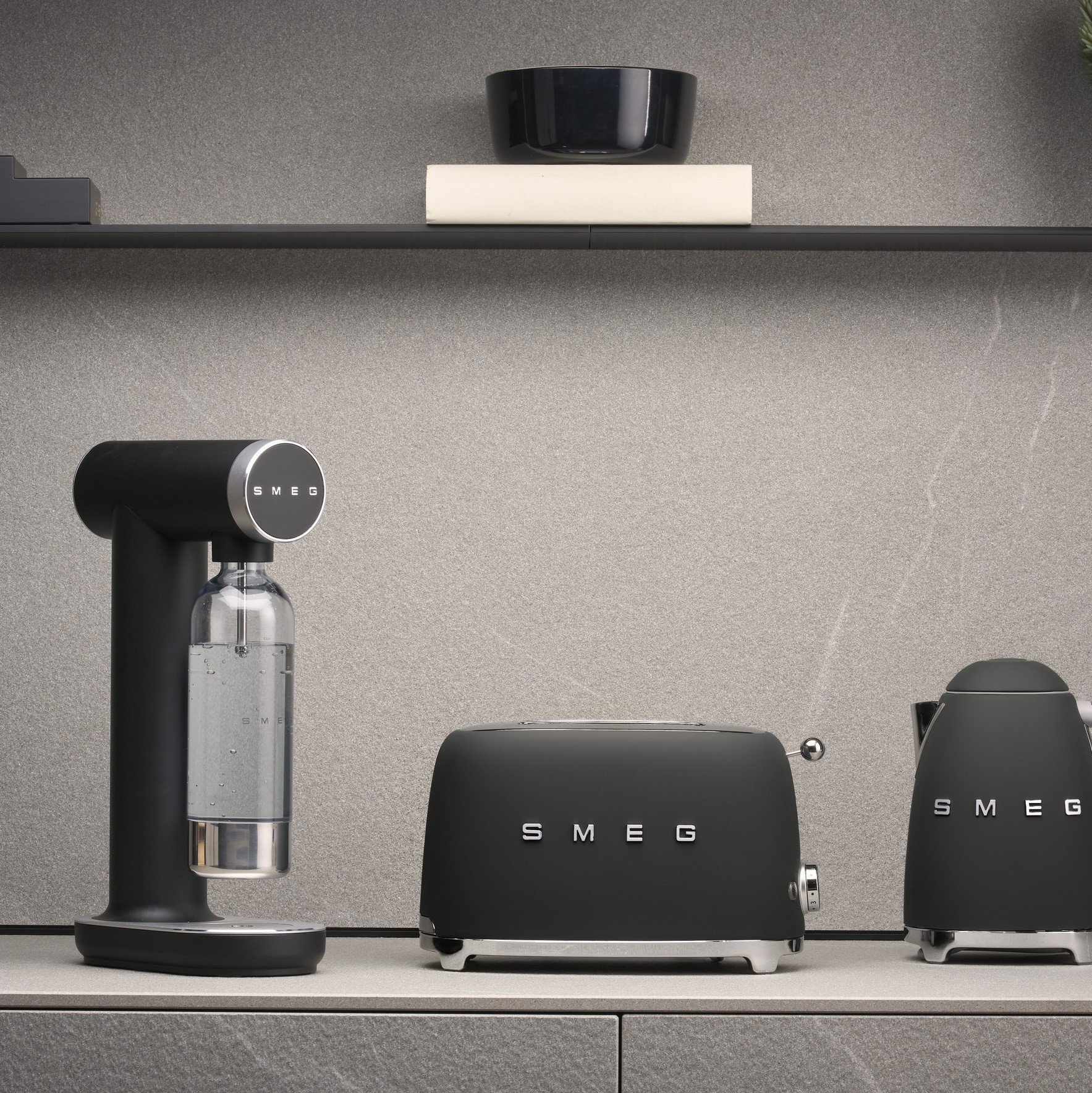 Saturator Do Wody Collezione Czarny Mat Smeg