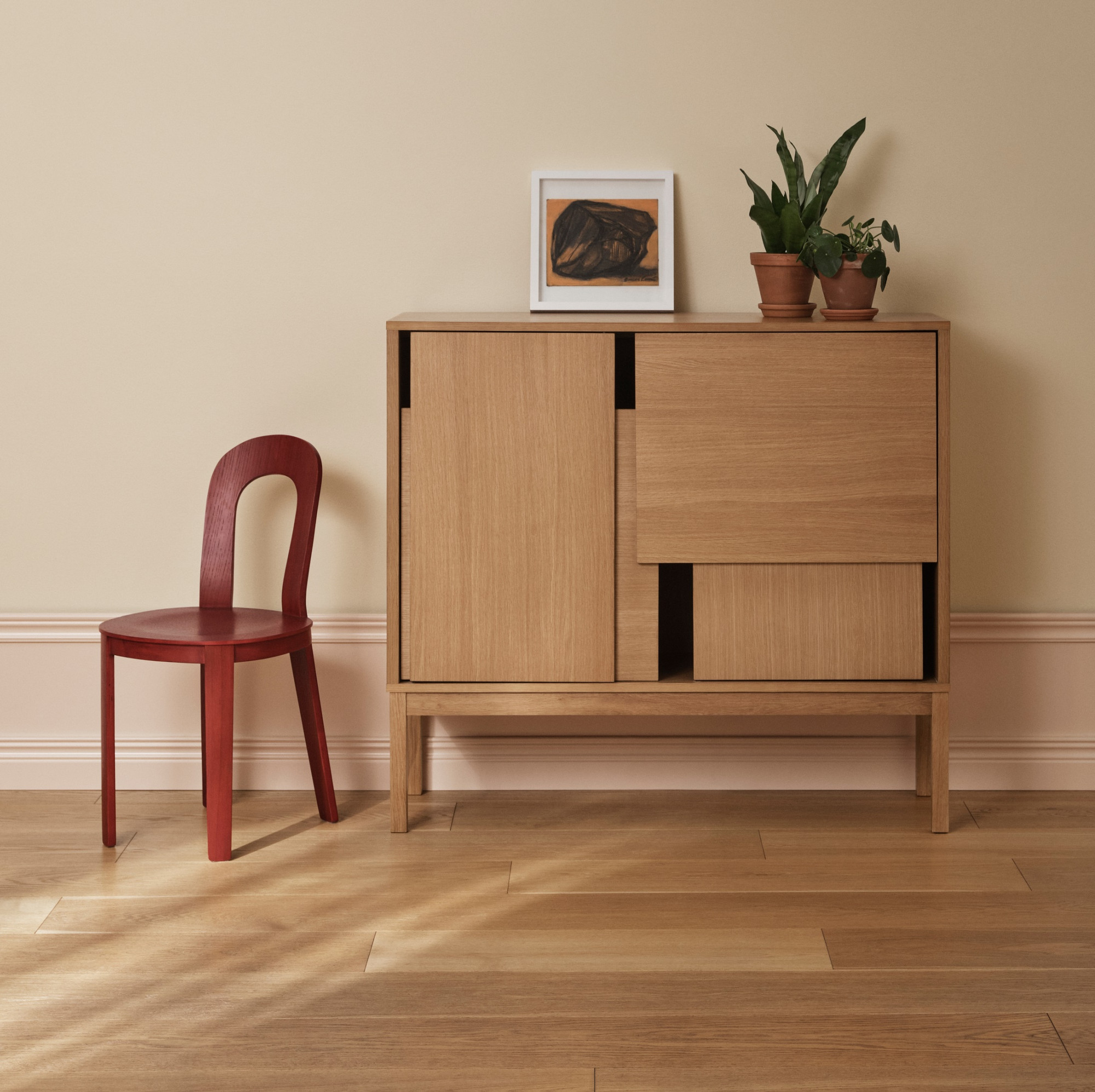 Komoda Layer With Legs Dębowa Design House Stockholm