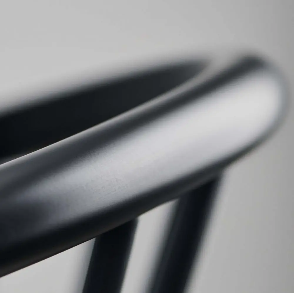 Krzesło barowe Sleek h;102 cm czarne Bolia