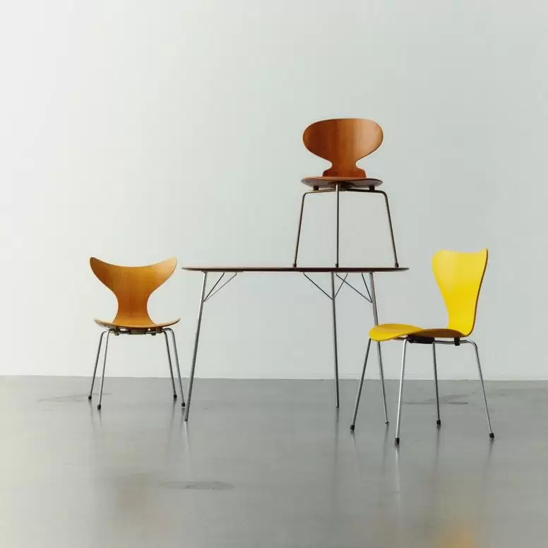 Krzesło ANT 3100 lakier pomarańczowe Fritz Hansen
