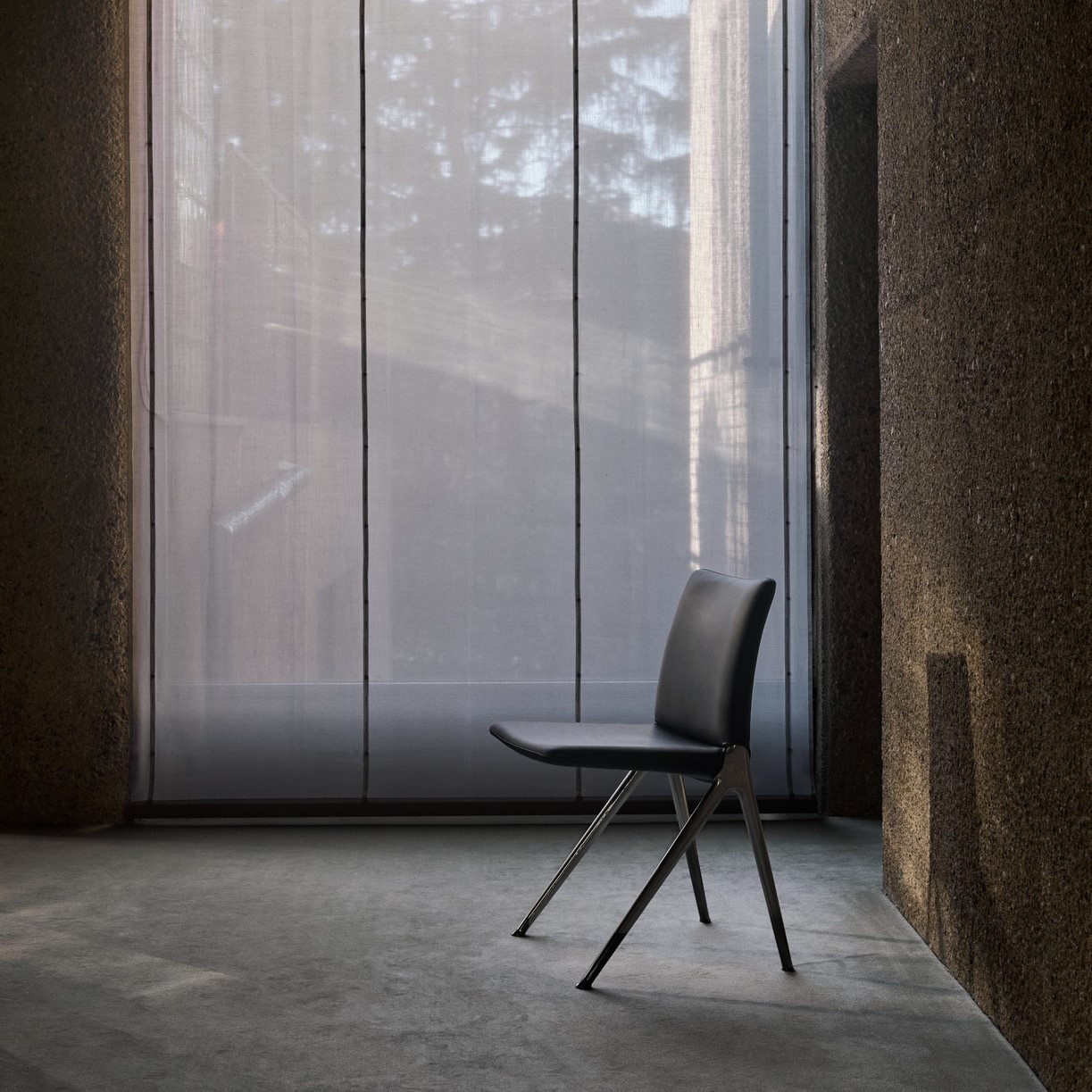 Krzesło Kape If7 Podstawa Polerowane Aluminium - Tapicerka Noble Leather Andtradition