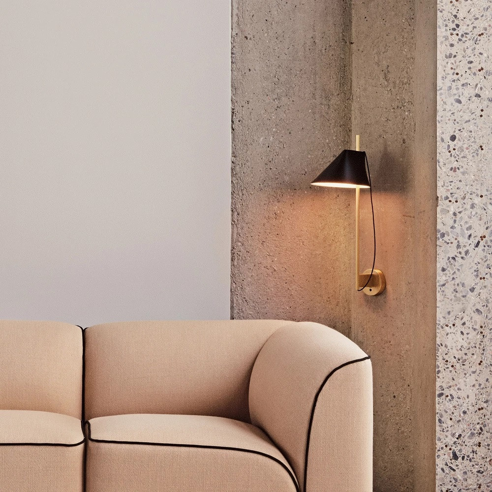 Lampa Ścienna Yuh Mosiężno-Czarna Louis Poulsen