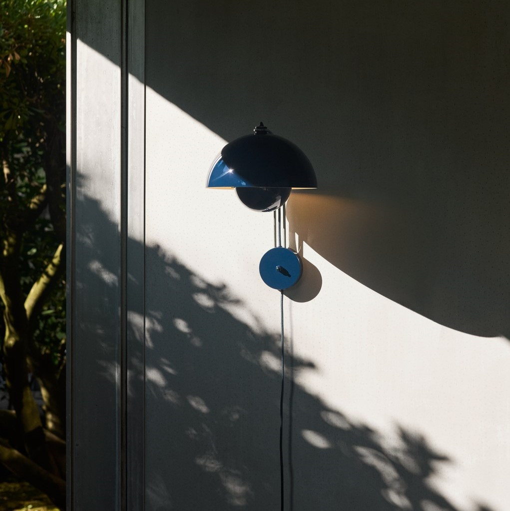 Lampa Ścienna Flowerpot Vp8 Steel Blue Andtradition