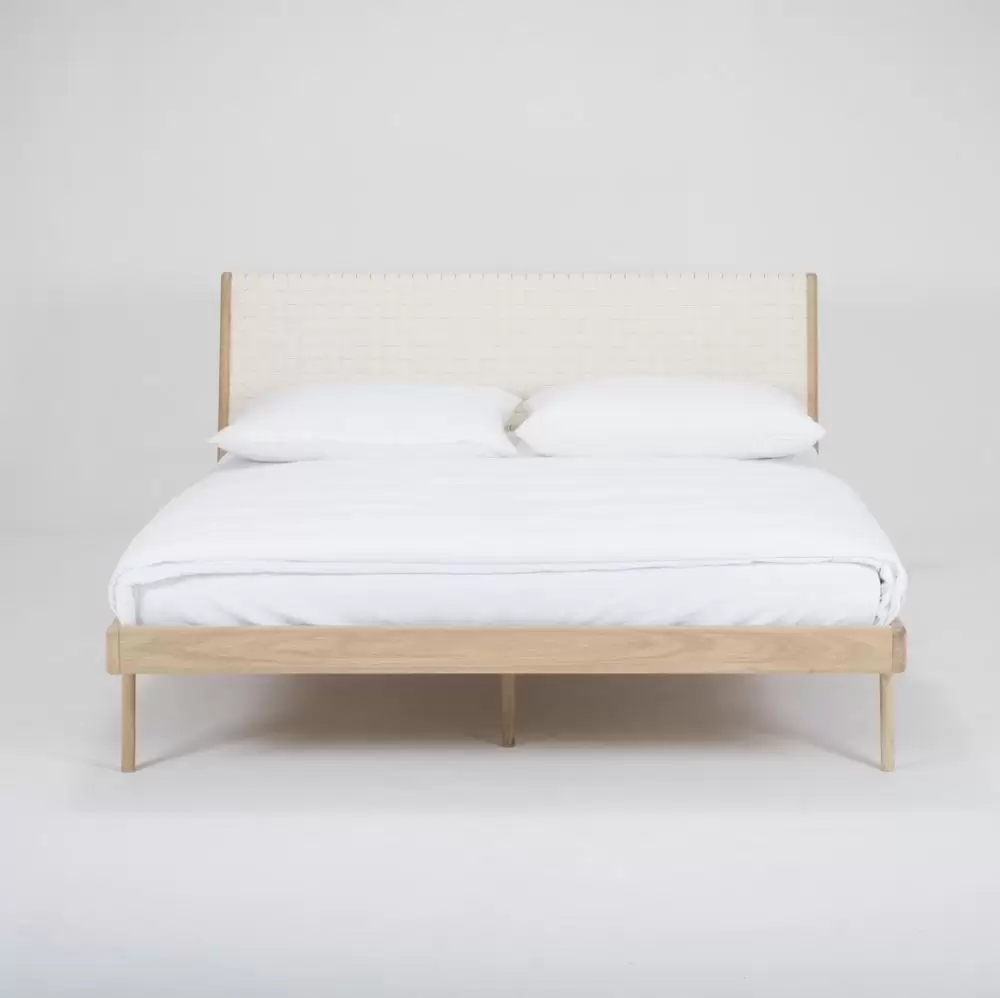 Łóżko dębowe Fawn 140x200 cm biały zagłówek Gazzda