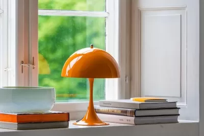 Lampa stołowa Panthella Mini pomarańczowa Louis Poulsen