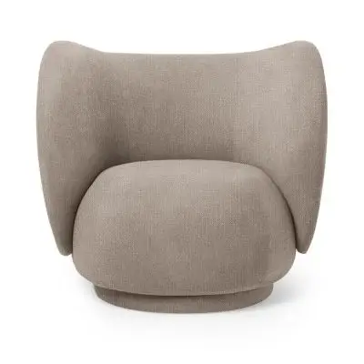 Fotel Rico Boucle piaskowy FERM LIVING