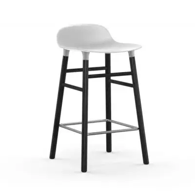 Krzesło Barowe Form Czarna Podstawa Białe Normann Copenhagen