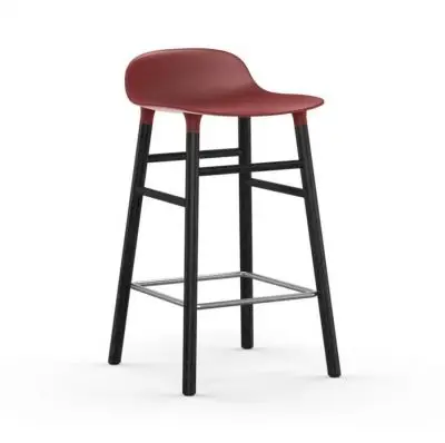 Krzesło Barowe Form Czarna Podstawa Czerwone Normann Copenhagen