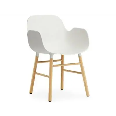 Krzesło Form Z Podłokietnikami Dębowa Podstawa Białe Normann Copenhagen