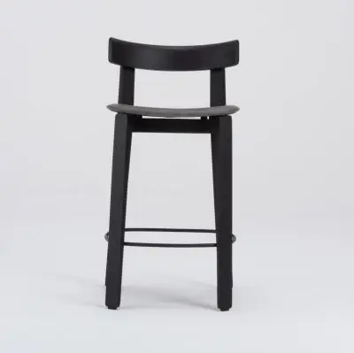 Krzesło barowe Nora h;100 cm czarny dąb Gazzda