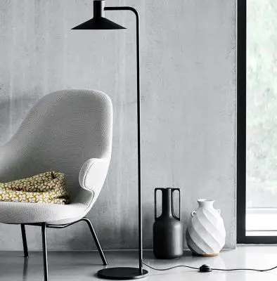 LAMPA PODŁOGOWA MINNEAPOLIS CZARNA FRANDSEN