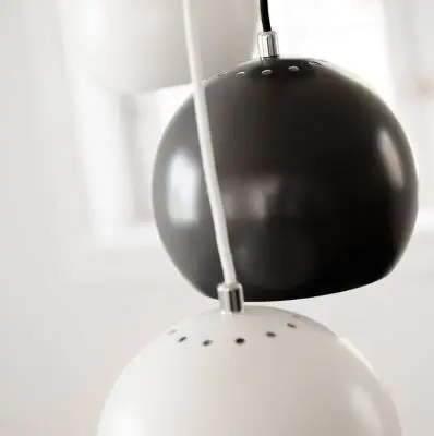 LAMPA WISZĄCA BALL CZARNA MATOWA 18 CM FRANDSEN