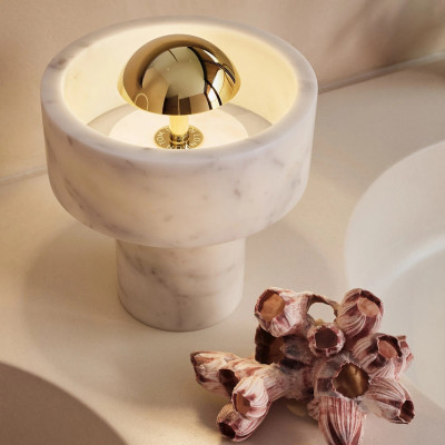 Lampa bezprzewodowa Stone złota Tom Dixon
