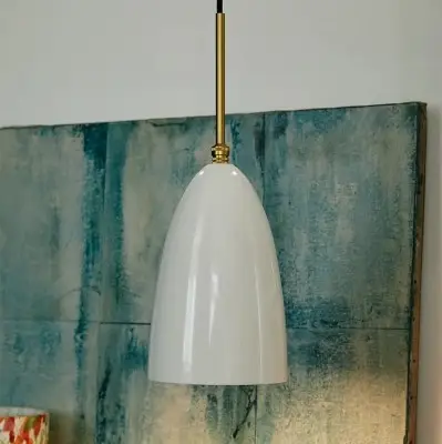 Lampa wisząca Grashoppa alabastrowa biel Gubi