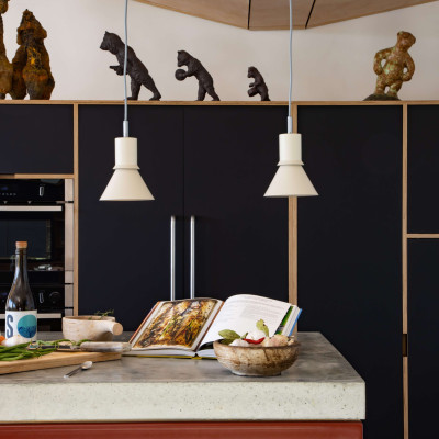 Závěsná lampa typ 80 světlý tmel Anglepoise