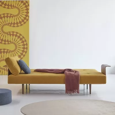 Sofa rozkładana Recast z podłokietnikiem Boucle Ochre Innovation