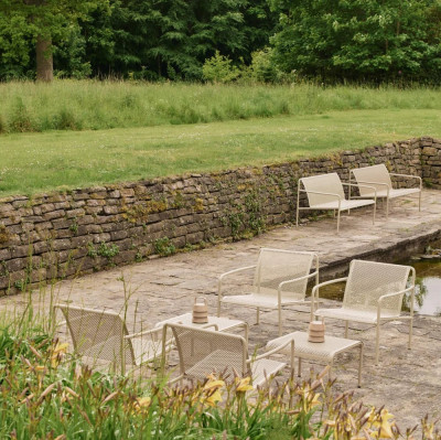 Stolik ogrodowy Dapple 57 cm kaszmirowy Ferm Living