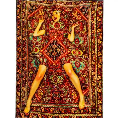 DYWAN LADY ON CARPET SELETTI