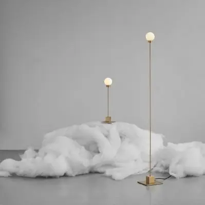 Lampa podłogowa Snowball mosiężna Northern