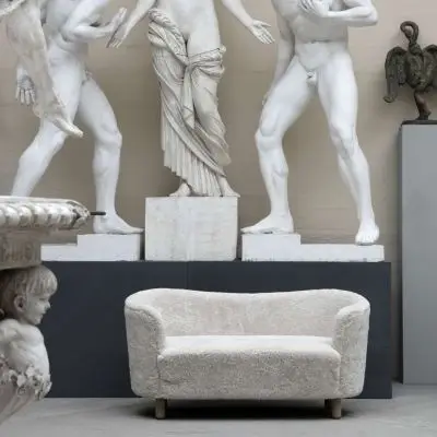 Sofa Mingle off-white nóżki dąb przydymiony By Lassen