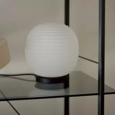 Lampa stołowa Lantern Globe średnia New Works
