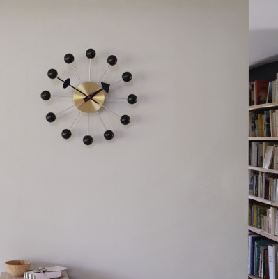 Zegar ścienny Ball Clock czarno-mosiężny Vitra