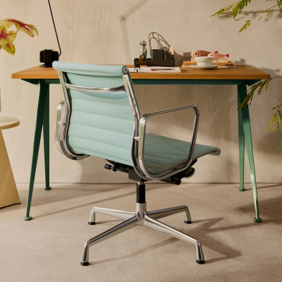 Krzesło biurowe Aluminium EA 132 tkanina Track canola - podstawa aluminiowa Vitra