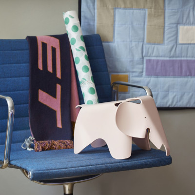 Figura dekoracyjna Eames Elephan RE biała Vitra
