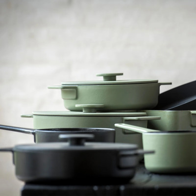 Povrchový litinový hrnec 5,5 l zelený Serax