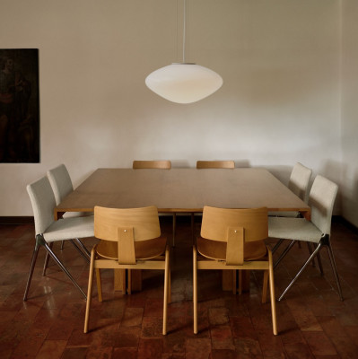 Krzesło Kape IF7 podstawa czarna - tapicerka Clay 0003 Andtradition