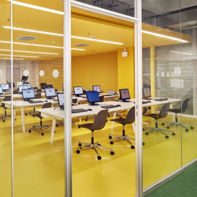 Krzesło biurowe Eames Plastic PSCC żółte Vitra