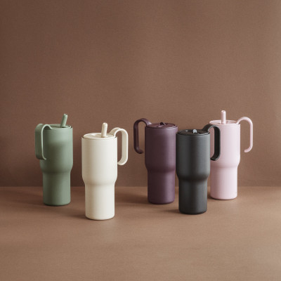 SipnGo Thermobecher mit Strohhalm 0,9 l lila eva solo