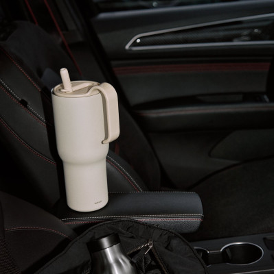 Kubek termiczny ze słomką SipnGo 0,9 l kremowy Eva Solo