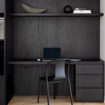 Krzesło Belleville z podłokietnikiem wood czarny jesion Vitra