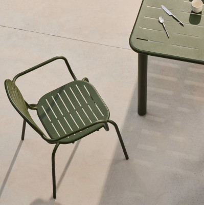 Zahradní židle Brai s područkou zelená Kave Home