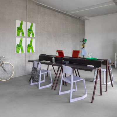 Tip židle Ton RE levandule Vitra