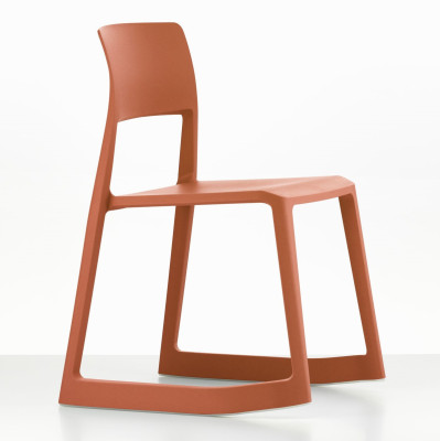 Špičková židle Ton RE růžová Vitra