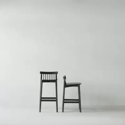 Krzesło barowe Pind 65 cm czarne Normann Copenhagen