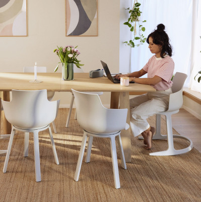 Ergonomic chair Social Tilt White Varier