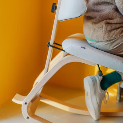 Ergonomic chair that mint, natural wood Varier