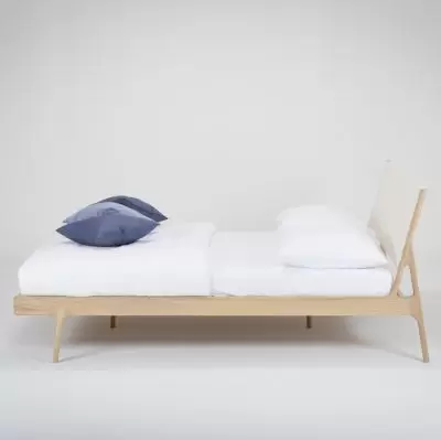 Łóżko dębowe Fawn 160x200 cm biały zagłówek Gazzda