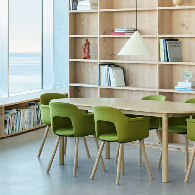 Stół Annex Oblong 220 cm lakierowany dąb, kremowa podstawa HAY